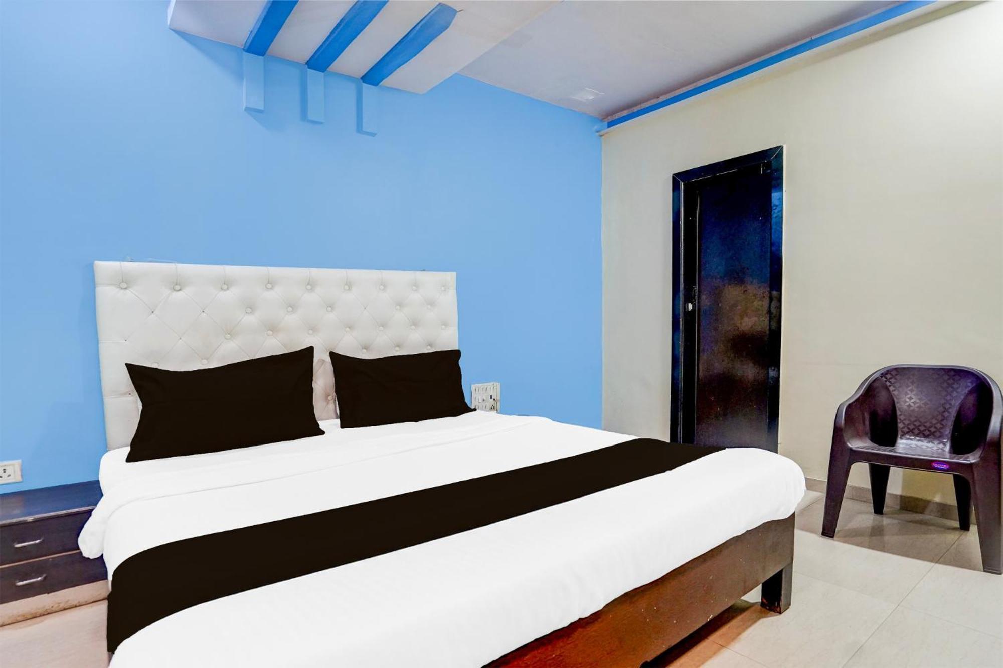 Hotel O The Om Sai Residency Мумбаи Экстерьер фото
